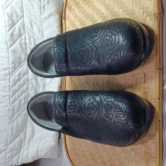 Alegria KEL-431 Work Slip-On Shoe Black Damask Floral Size 39 ( 8.5 - Picture 1 of 13